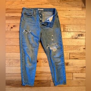 Levi’s Wedgie Jeans, 28.